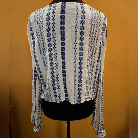 Karen Kane Blue and White Long Sleeve Tie Front Blouse - Picture 3 of 7